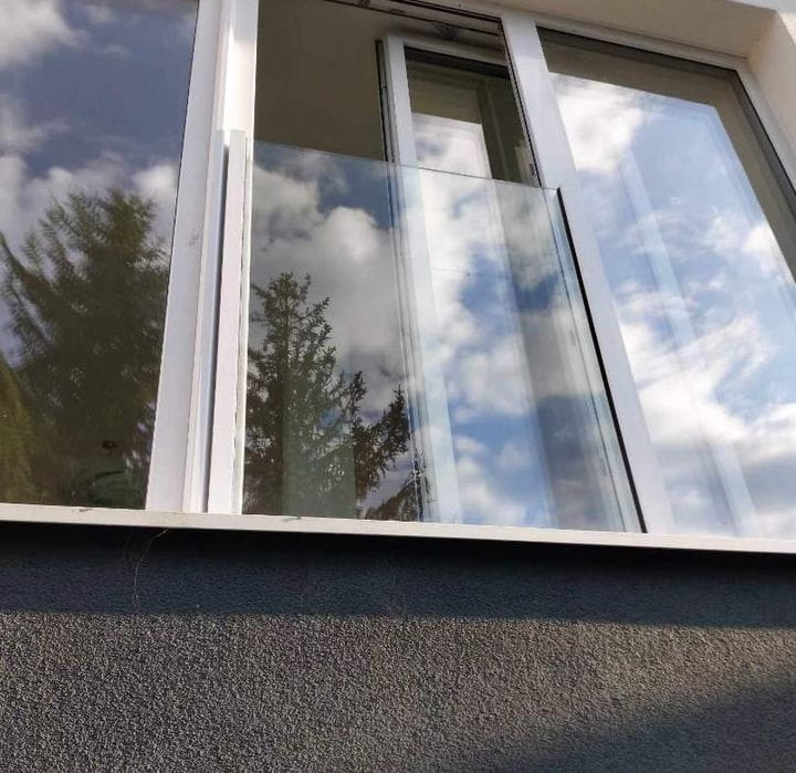 balkon_do_ramy_okiennej_szklany.jpg