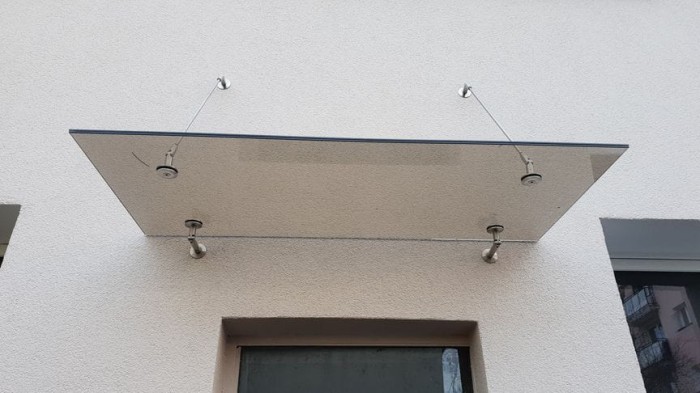 daszek-zadaszenie-szklane-quba-150x100-cm-brazowy-naciagi.jpg