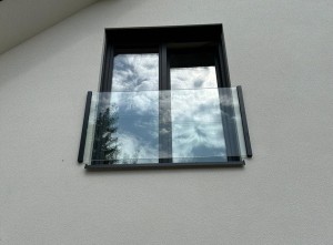 balustrada-do-okna-przeszklenie-balkon-francuski-qubaglass.jpg