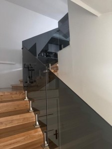 balustrada-balustrady-wewnetrzne-szklo-barwione-szklo-przyciemnione.jpg
