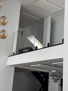 balustrada szklana balustrady szklane szyba na spigotach.jpeg