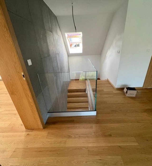 balustrada_szklana_balustrady_szklane_qubaglass_na_profilu.jpg