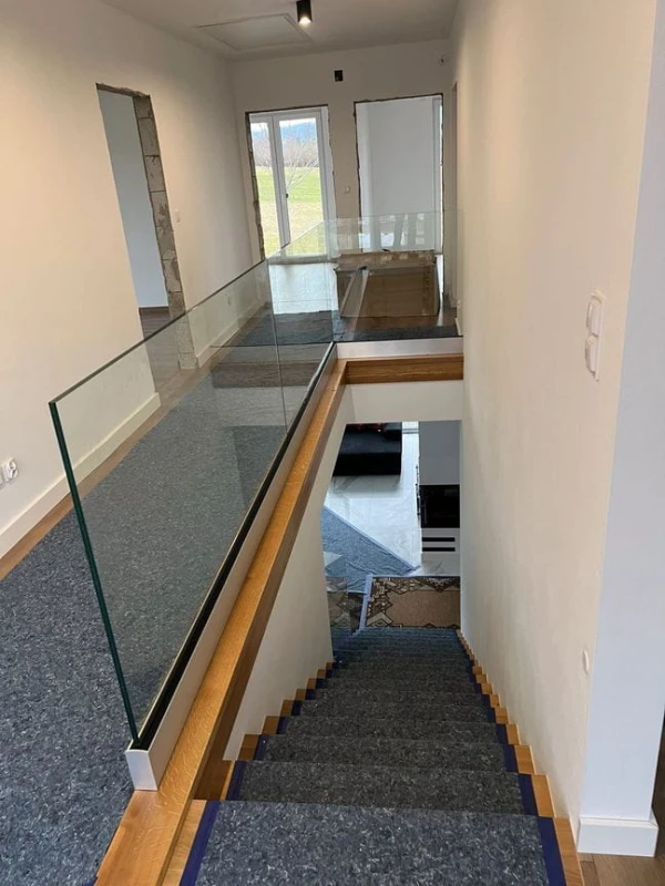 balustrada_szklana_balustrady_szklane_na_wymiar.jpg