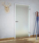 Skleněné otevírané dveře s pevnou zárubní matné